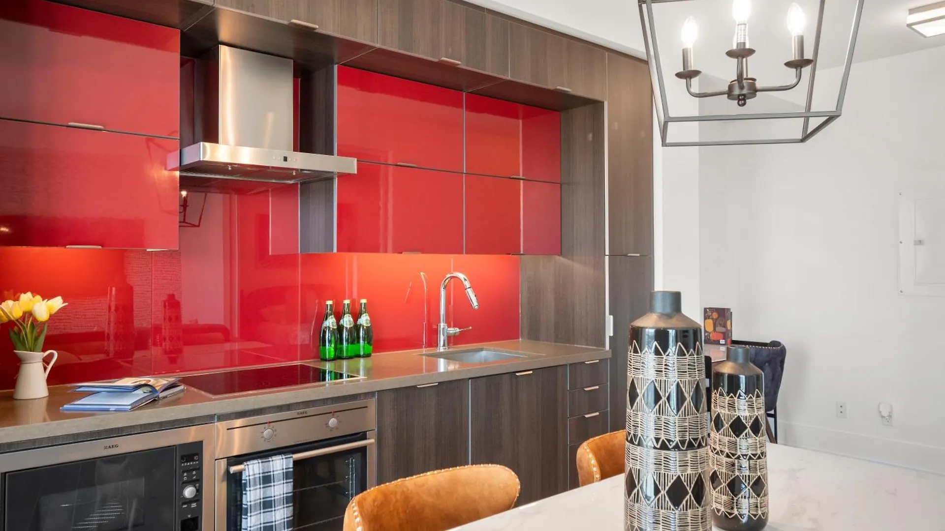 The Ellios Suites - In Downtown Toronto, Opposite CN Tower & Rogers Centre Lägenhet Toronto