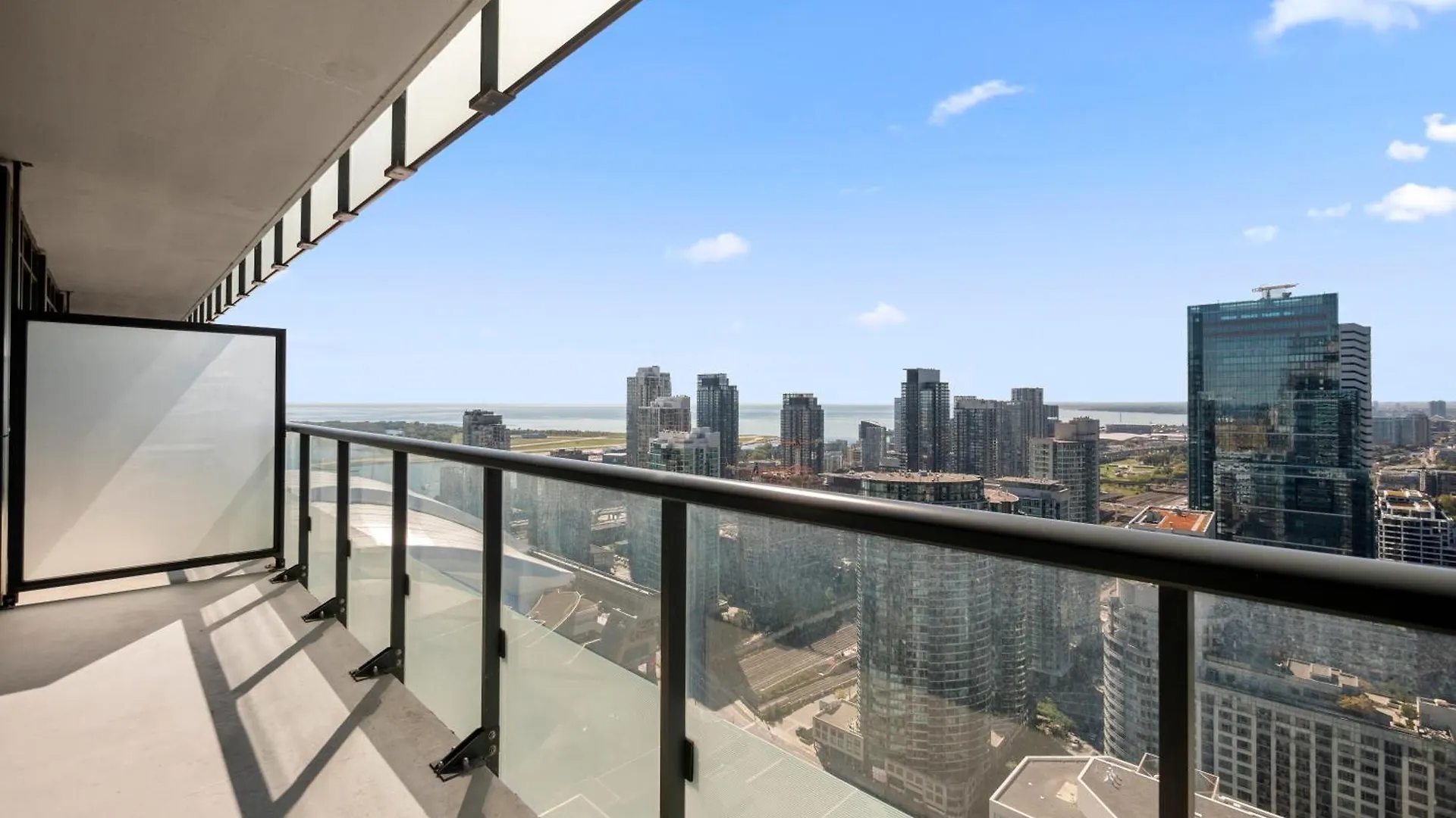 The Ellios Suites - In Downtown Toronto, Opposite Cn Tower & Rogers Centre 0*, Τορόντο Καναδάς