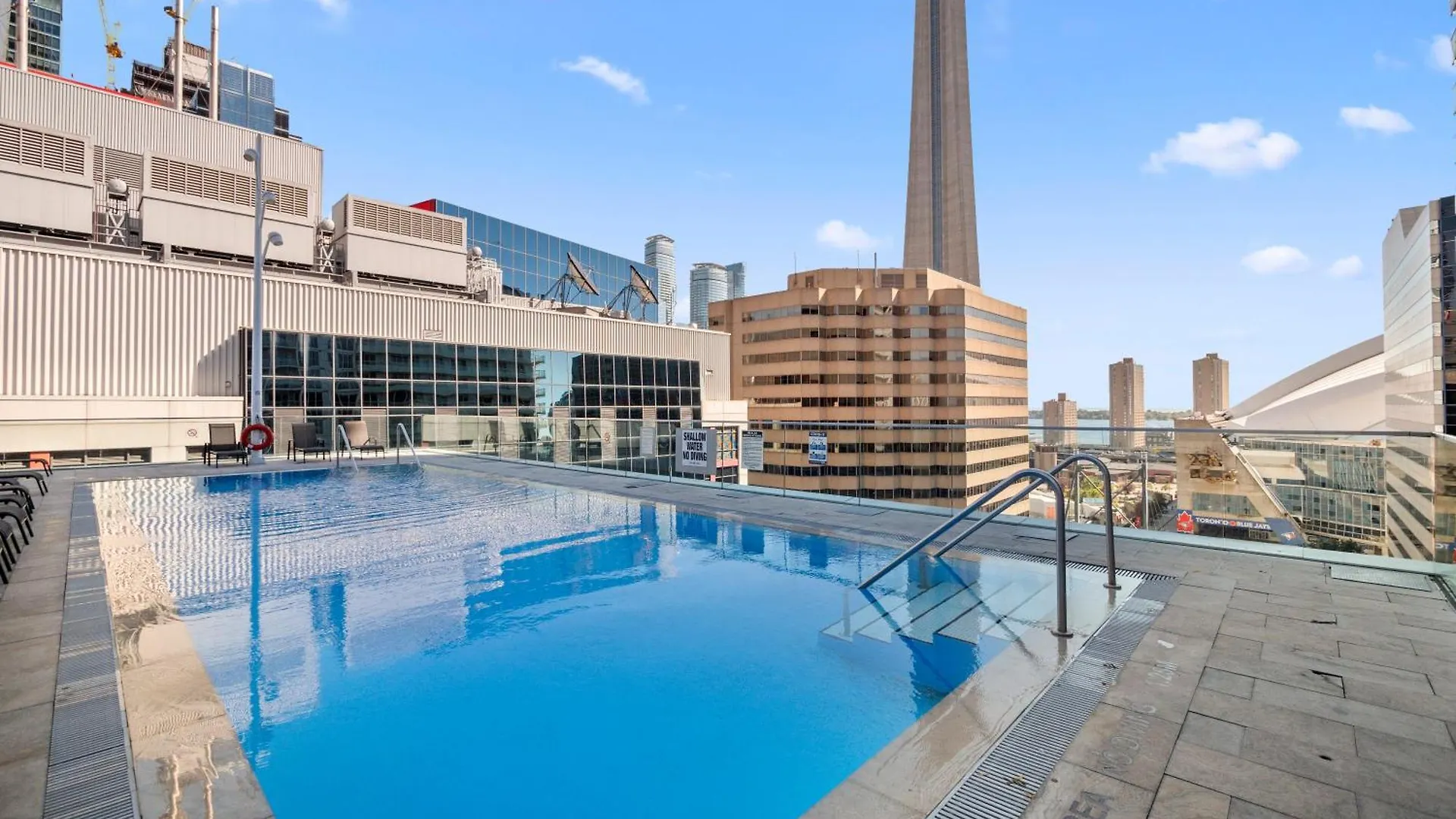 The Ellios Suites - In Downtown Toronto, Opposite Cn Tower & Rogers Centre Διαμέρισμα